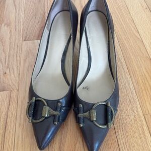 Nine West brown leather heels with buckle